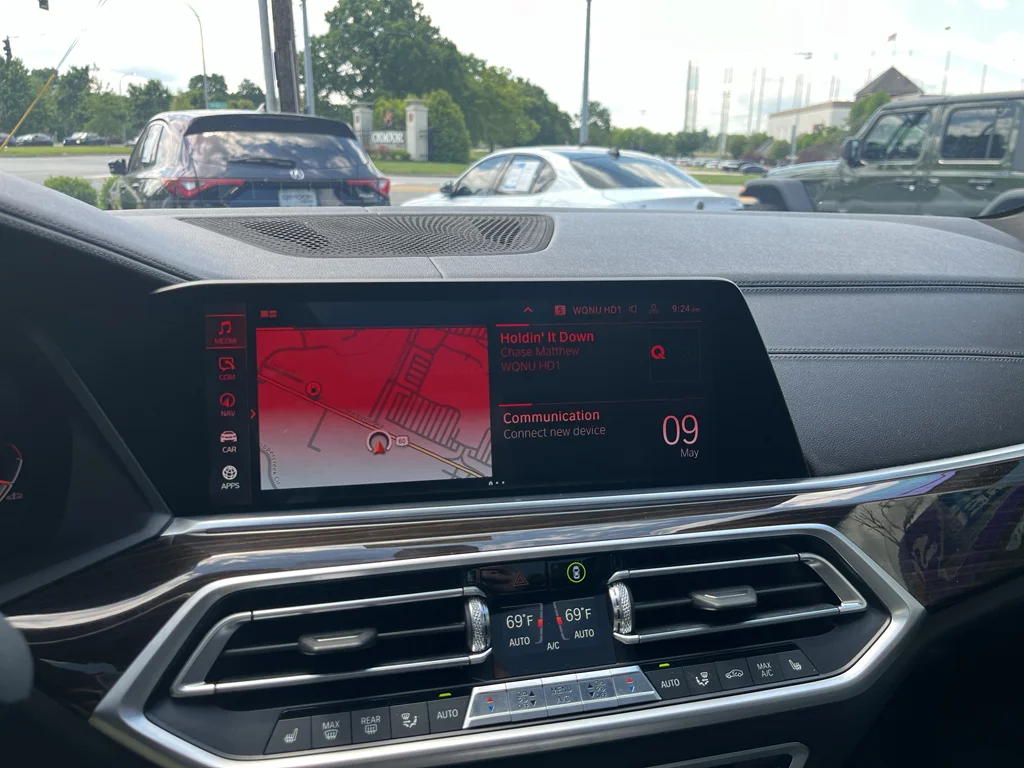 Used 2019 Phytonic Blue Metallic BMW xDrive40i image 13