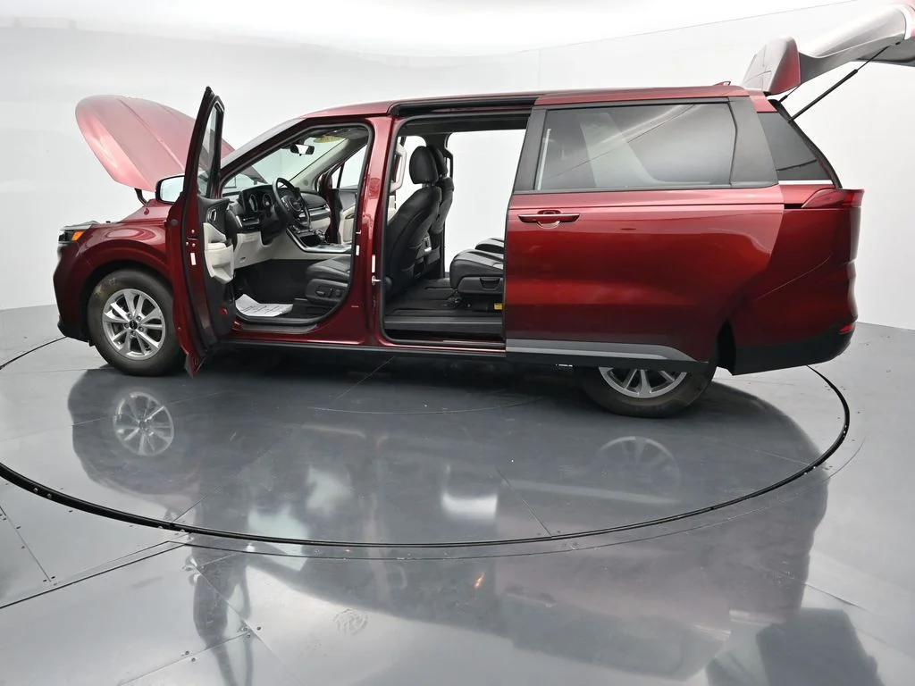 Used 2024 Red Kia LX image 45