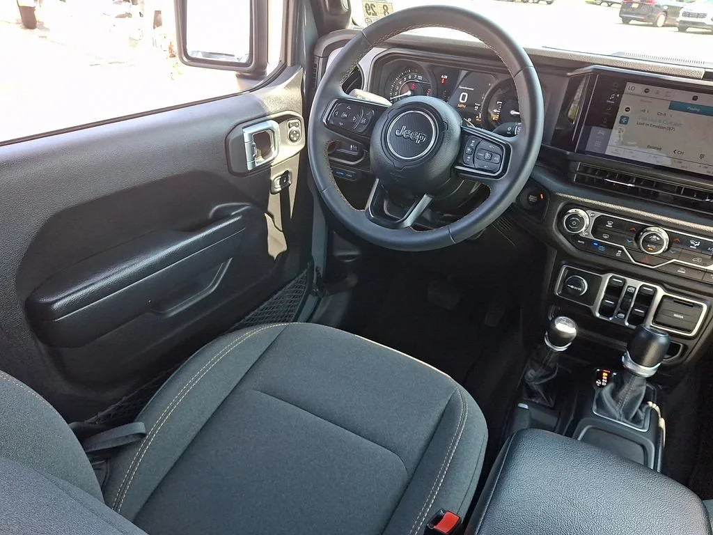 Used 2024 Anvil Clear Coat Jeep Sport S image 15