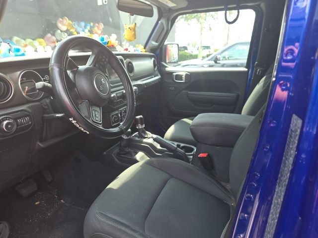 Used 2018 Ocean Blue Metallic Jeep Sport S image 3
