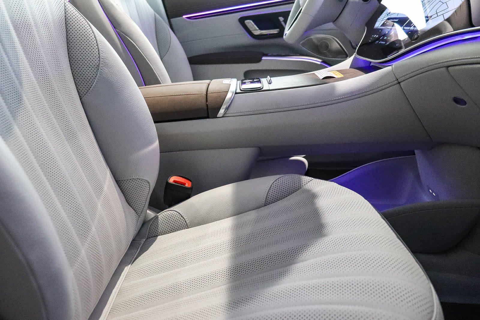 New 2027 Twilight Blue Metallic Mercedes-Benz EQS 400 image 17