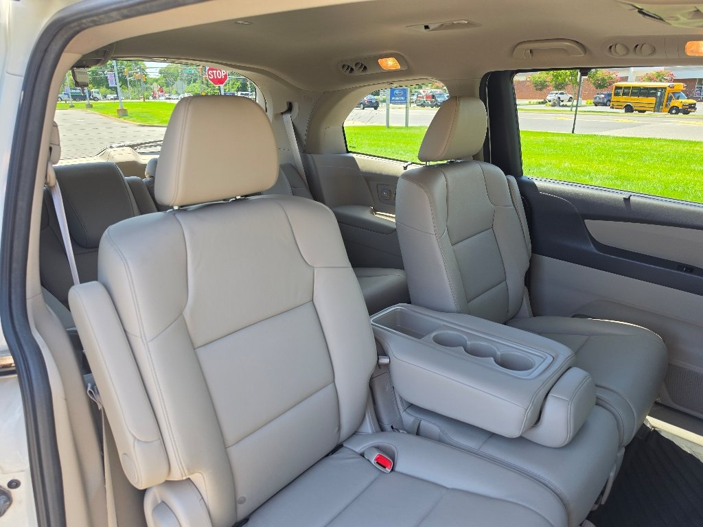 Used 2016 White Diamond Pearl Honda Touring Elite image 31