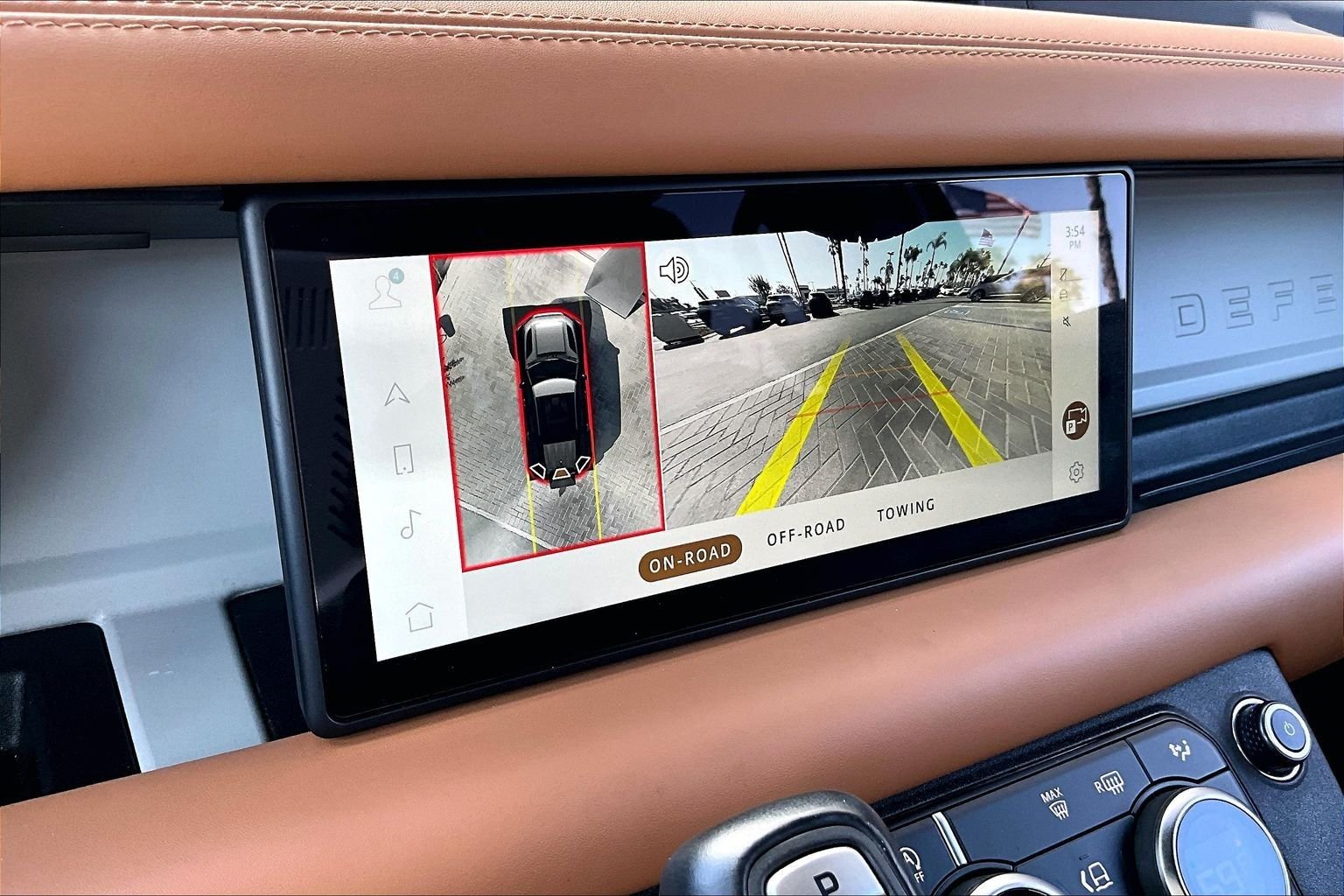 Used 2023 Gray Land Rover X-Dynamic SE image 20