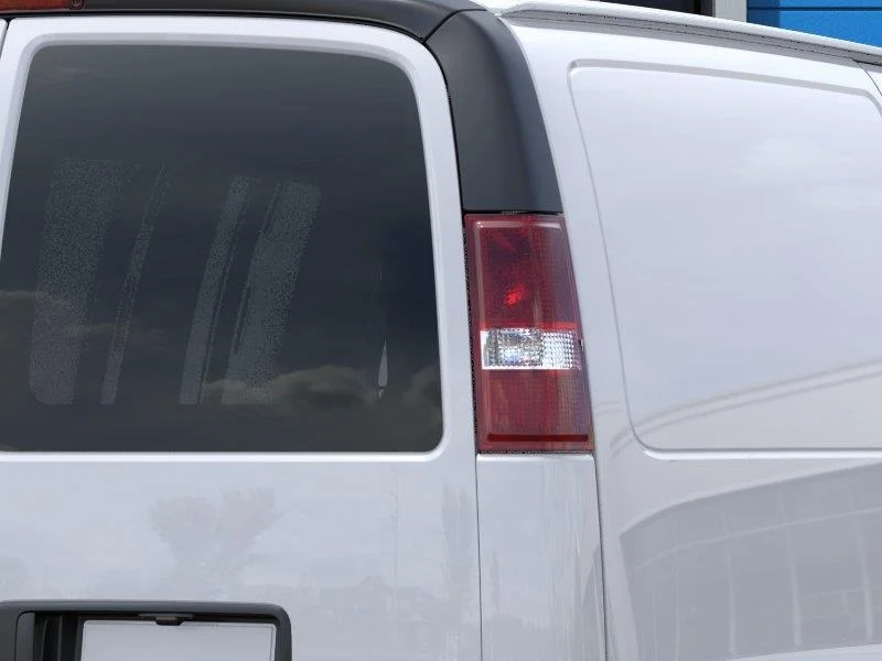 New 2026 Summit White Chevrolet WT image 11
