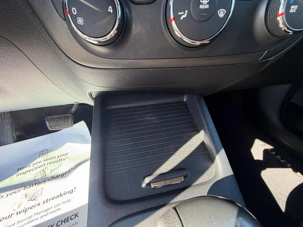 Used 2016 Black Kia LX image 18