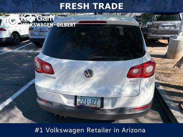 Used 2011  Volkswagen S image 1