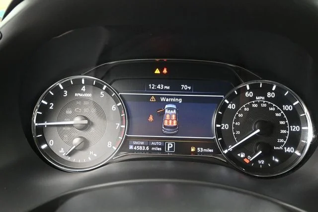 Used 2023 Gray INFINITI Premium Select image 21