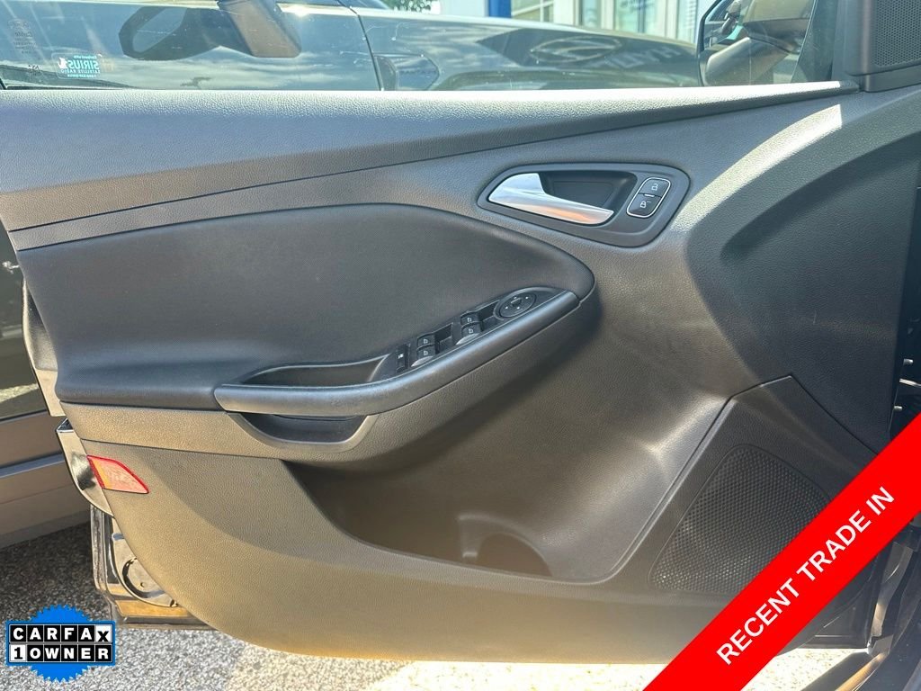 Used 2016 Black Ford SE image 8