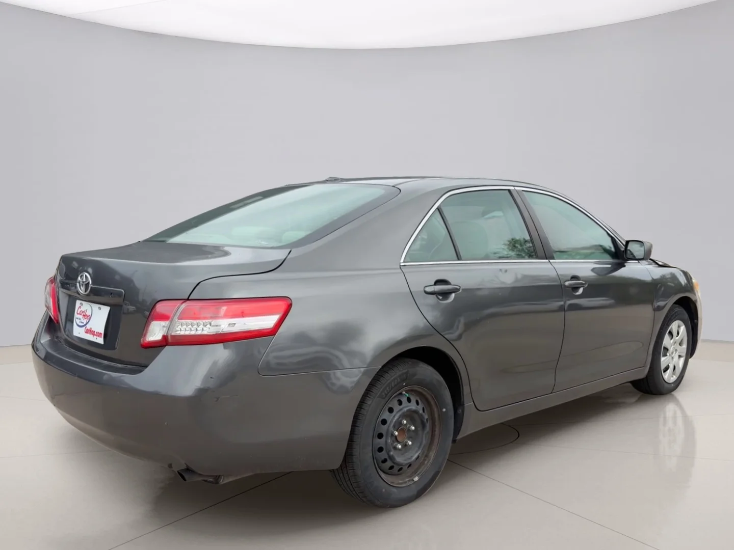 Used 2011 Gray Toyota LE image 5
