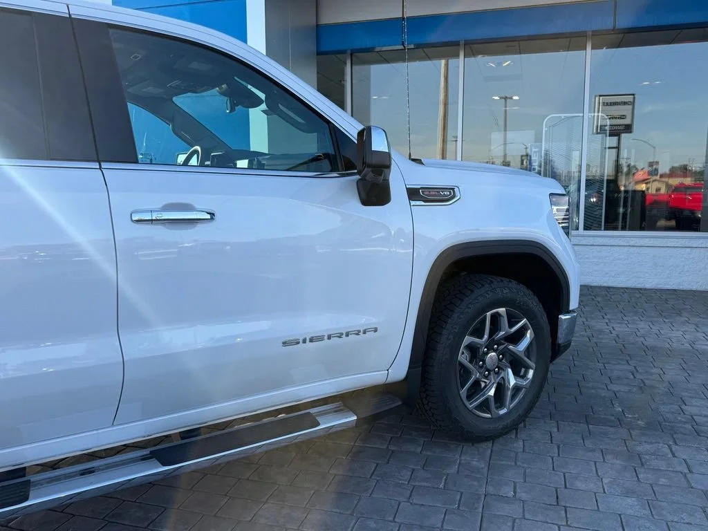 New 2026 Glacier White Tricoat GMC SLT image 12