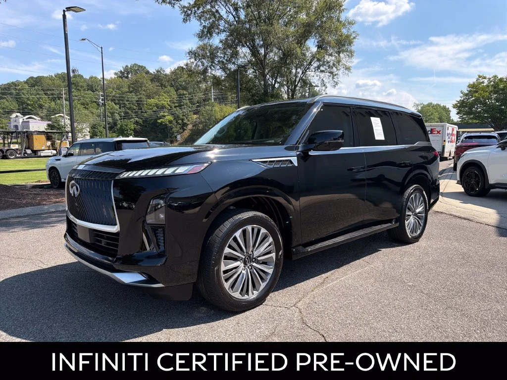 Certified Used 2025 Black Obsidian INFINITI LUXE image 5