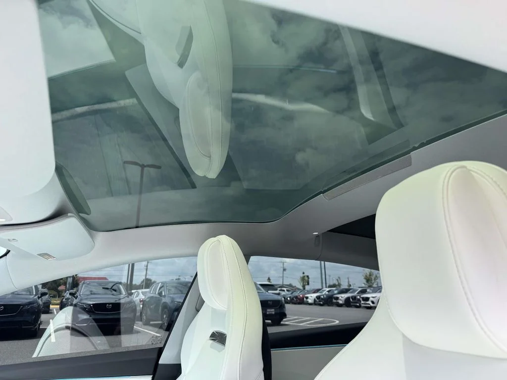Used 2025  Tesla Performance image 4
