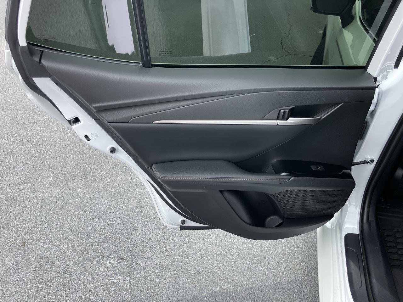 Used 2025 White (Wind Chill Pearl) Toyota XLE image 26