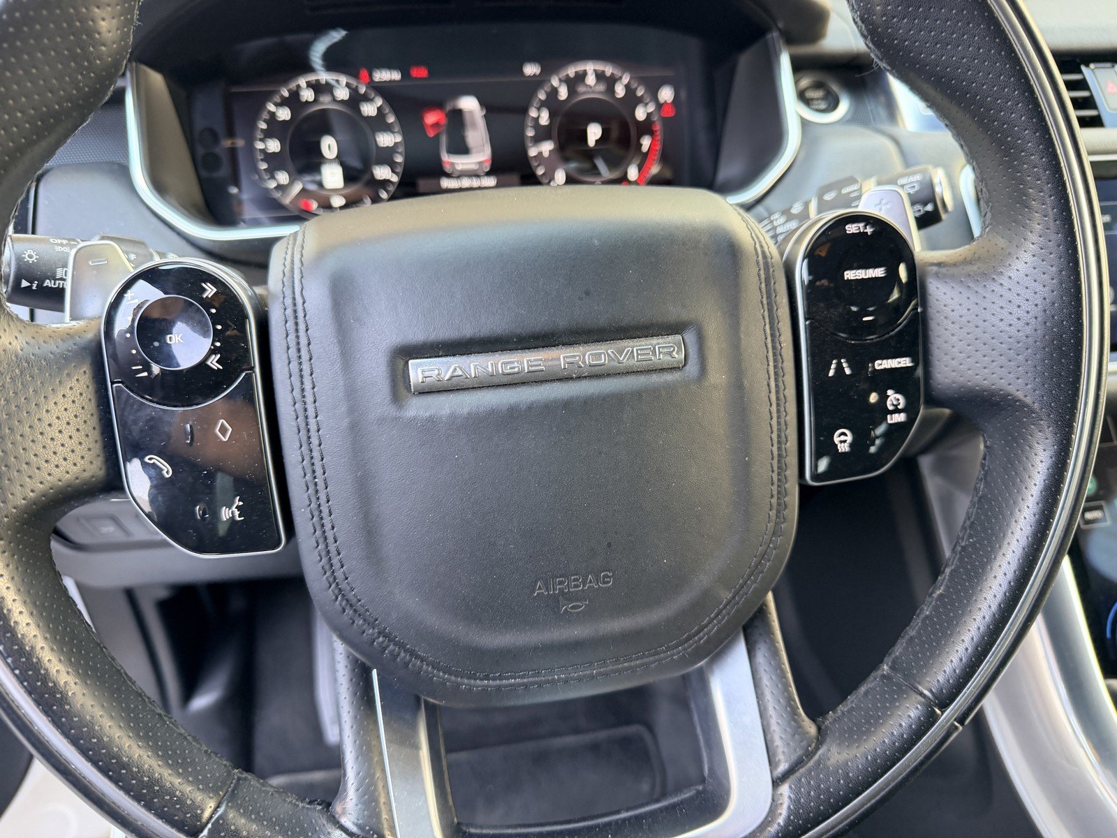 Used 2022 Fuji White Land Rover HSE Silver Edition image 15