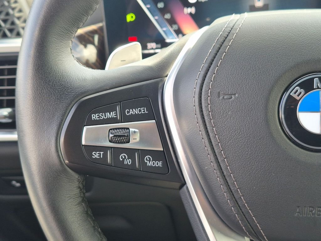 Used 2026 White BMW xDrive40i image 33