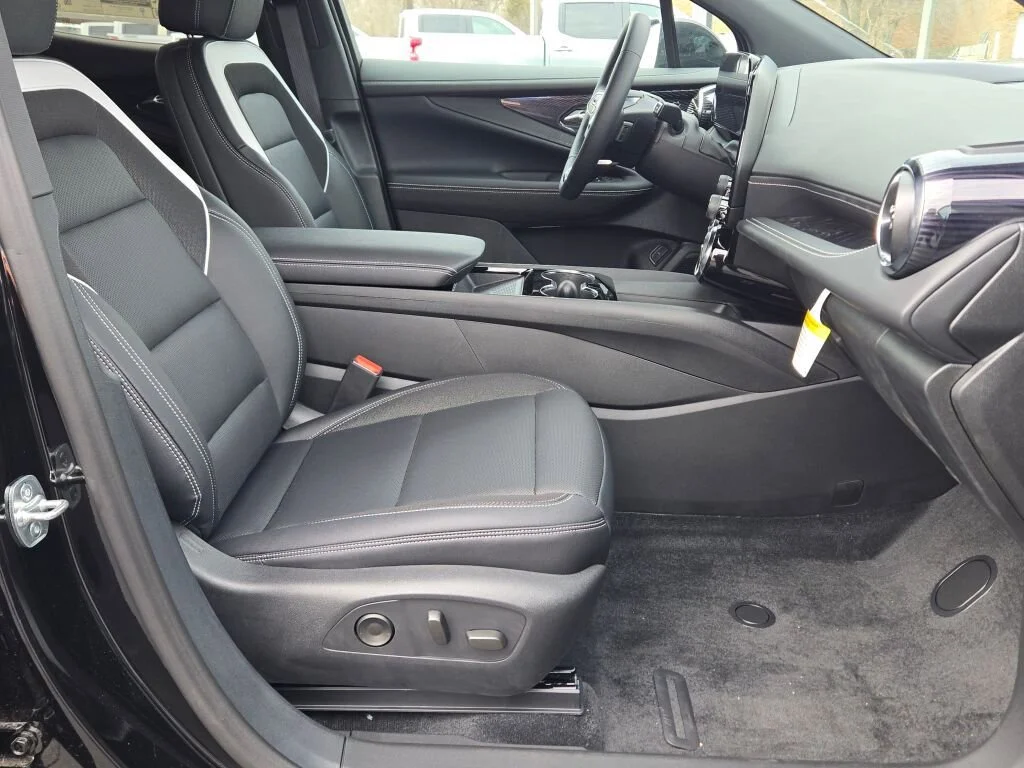 2025 Chevrolet Blazer EV LT - Photo 6