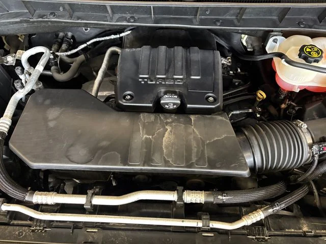 Used 2020 Black Chevrolet Custom image 25