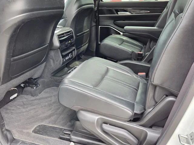 Used 2022 White Jeep Series III image 13