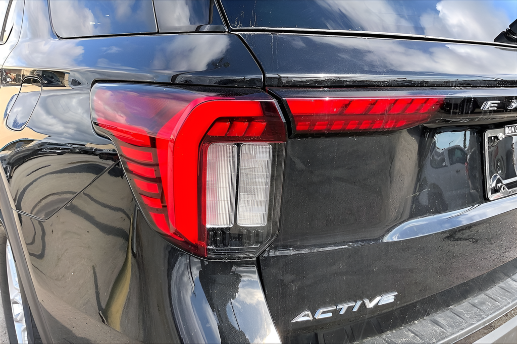 New 2026 Agate Black Metallic Ford Active image 22