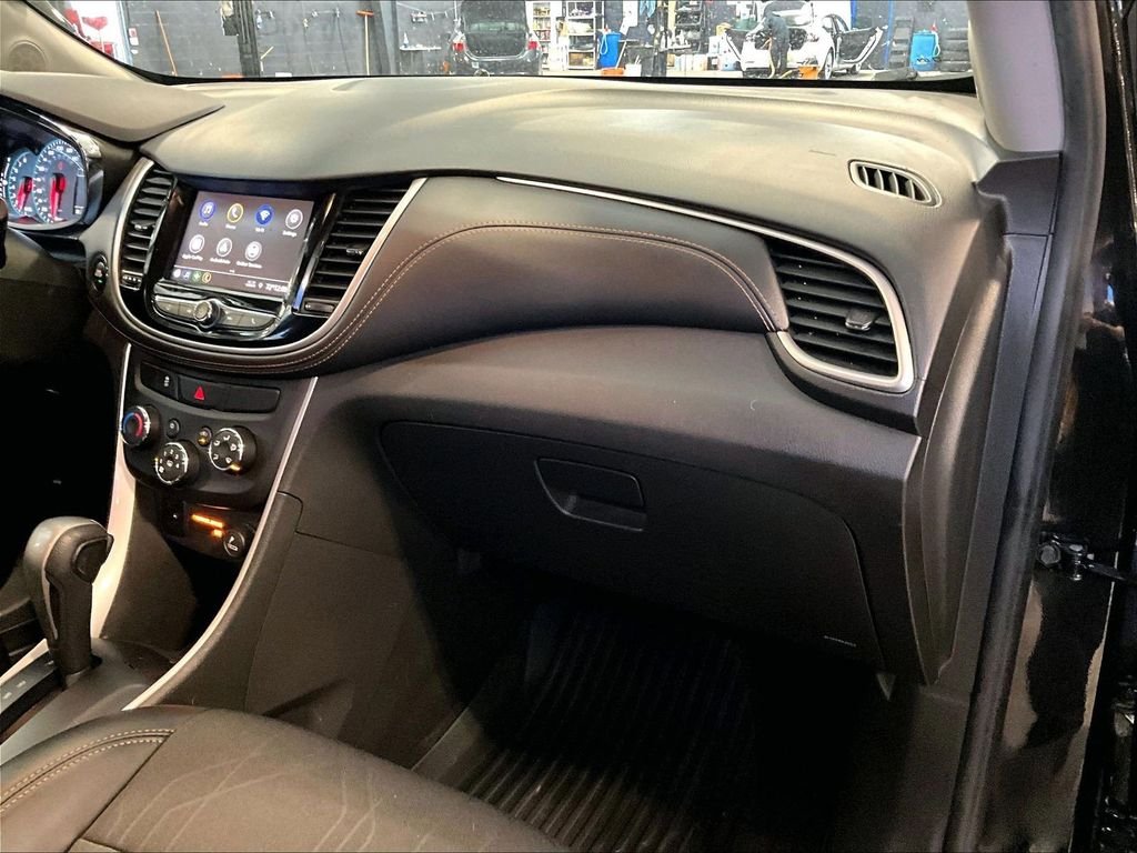 Used 2022 Black Chevrolet LT image 13