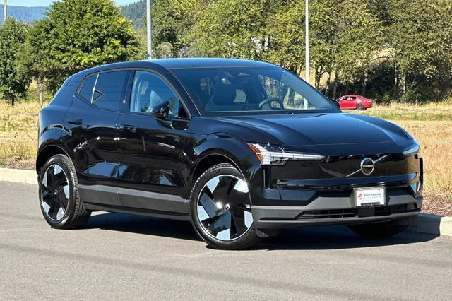 2026 Volvo EX30 Twin Motor Performance Plus