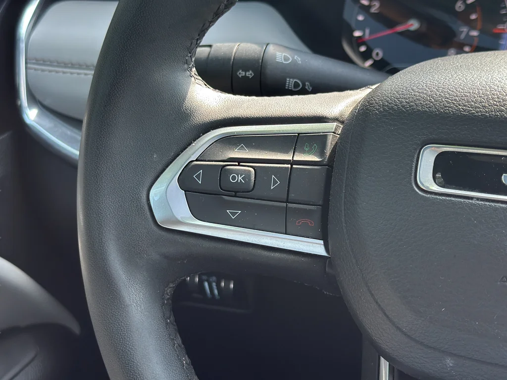 Used 2023 White Jeep Limited image 20