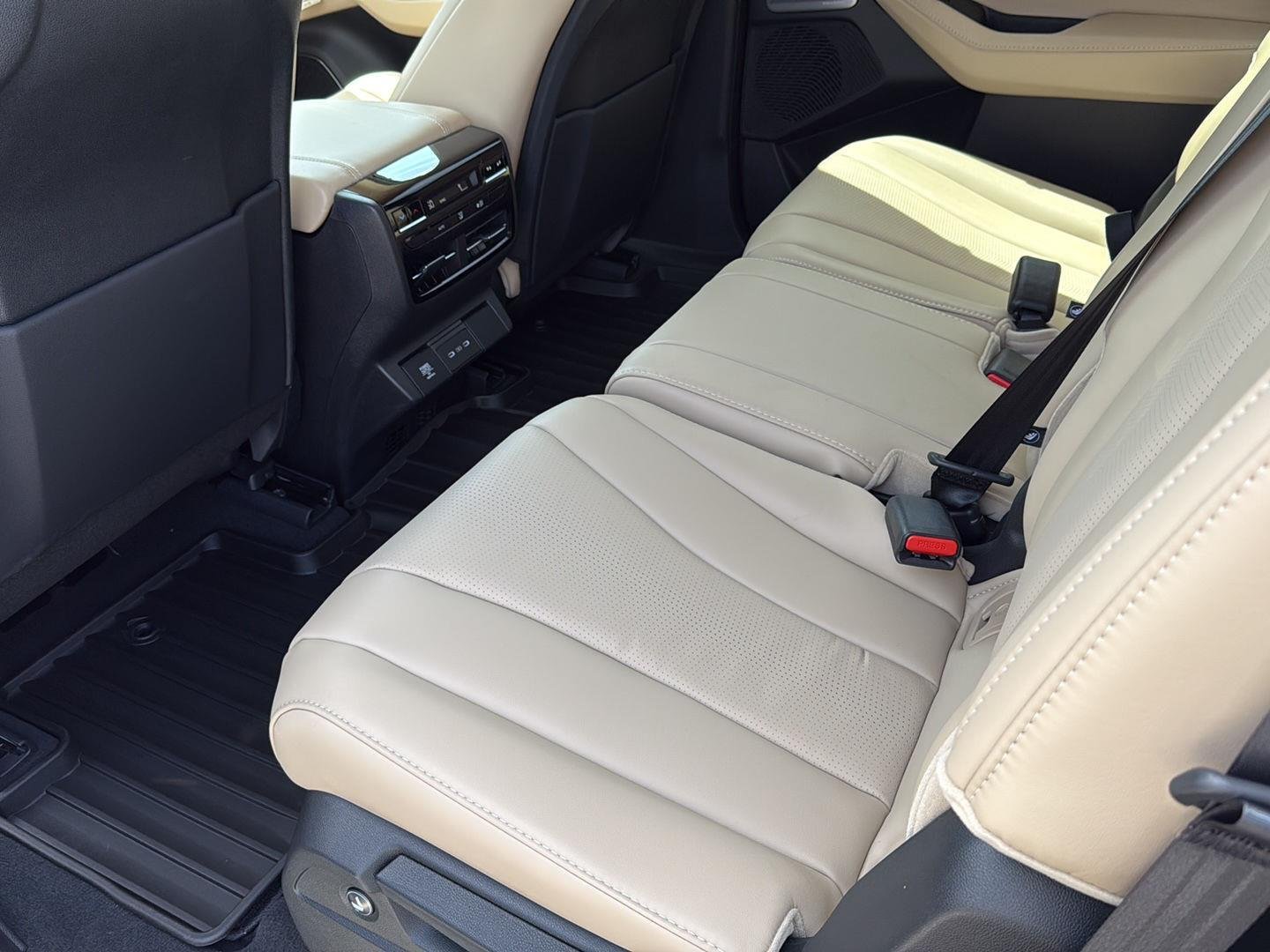 New 2026 Platinum White Pearl Acura SH-AWD w/Tech image 27