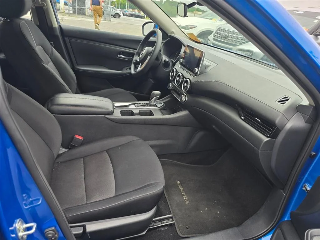 Used 2025 Blue Nissan SV image 8