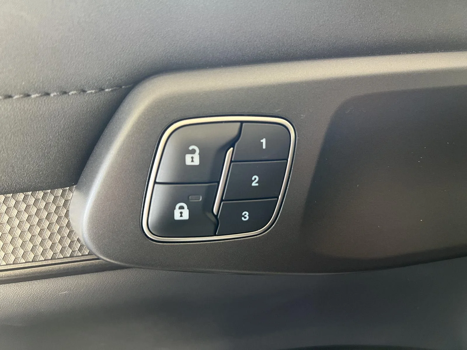 Used 2025 Oxford White Ford Raptor image 15