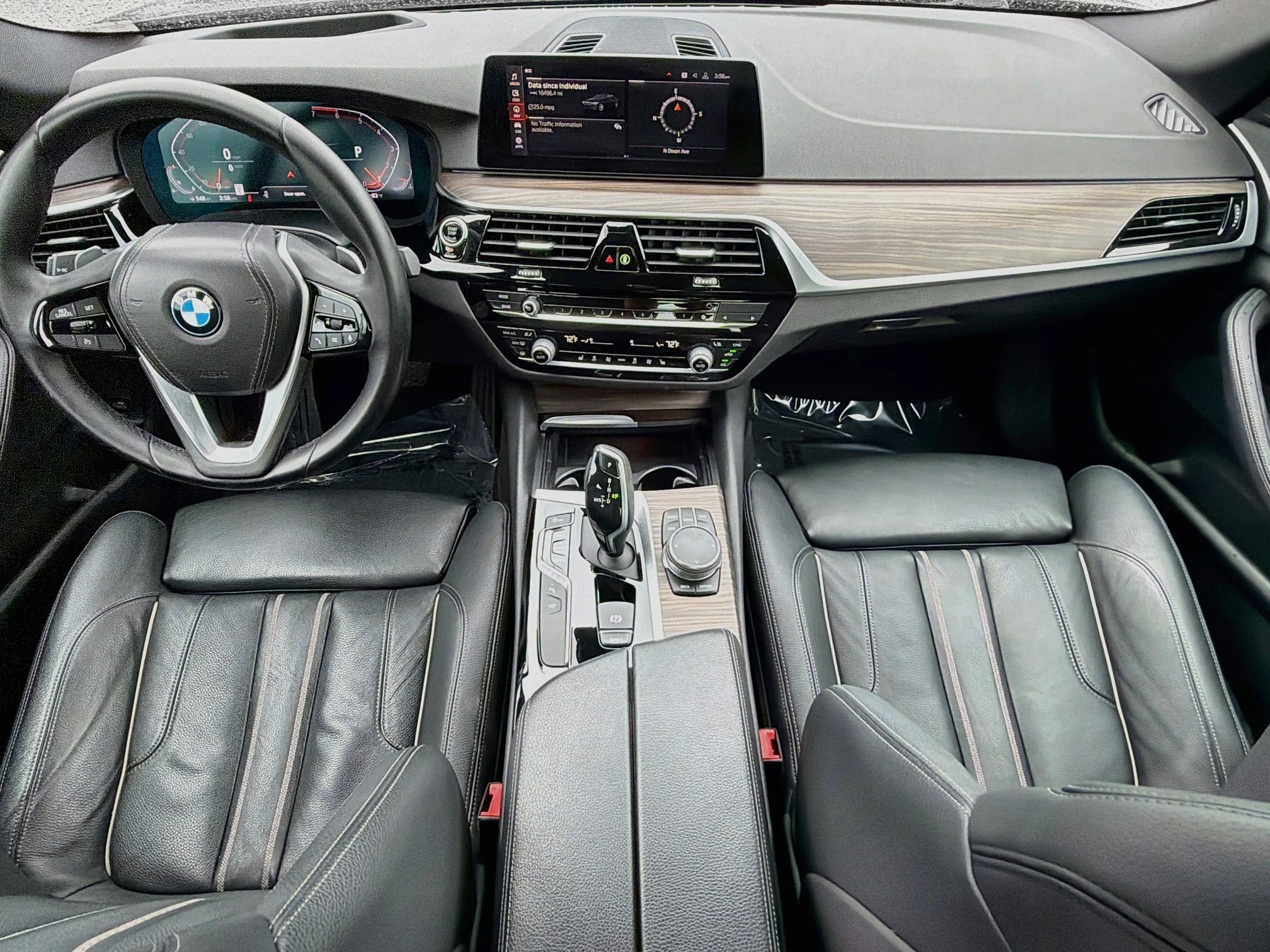 Used 2020 Black Sapphire Metallic BMW 530i image 17