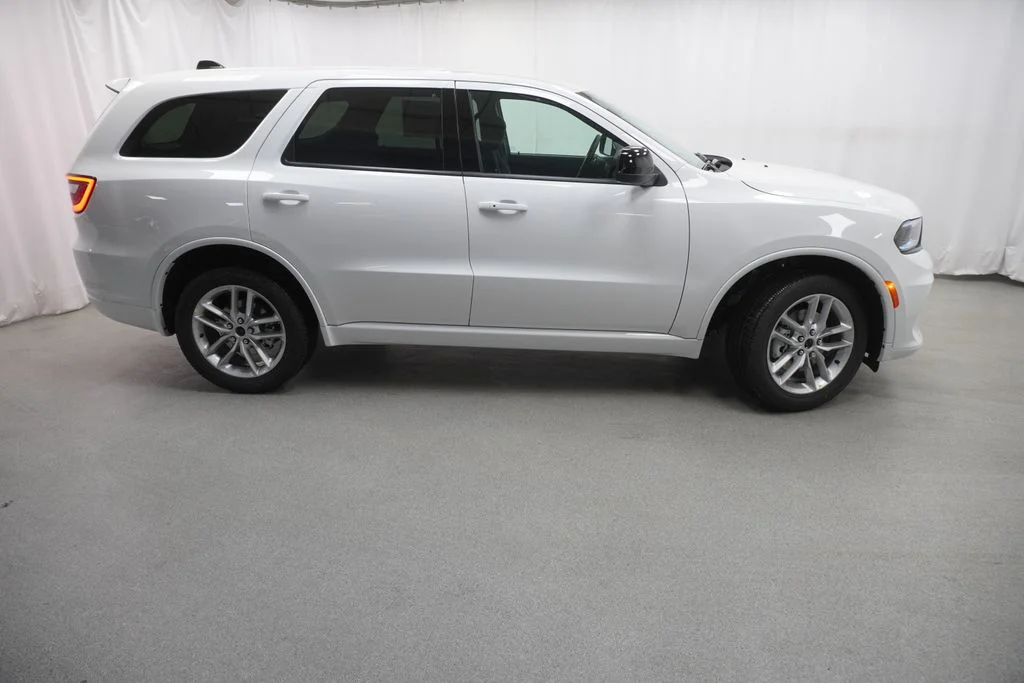 New 2026 White Knuckle Clear-Coat Exterior Paint Dodge GT image 9