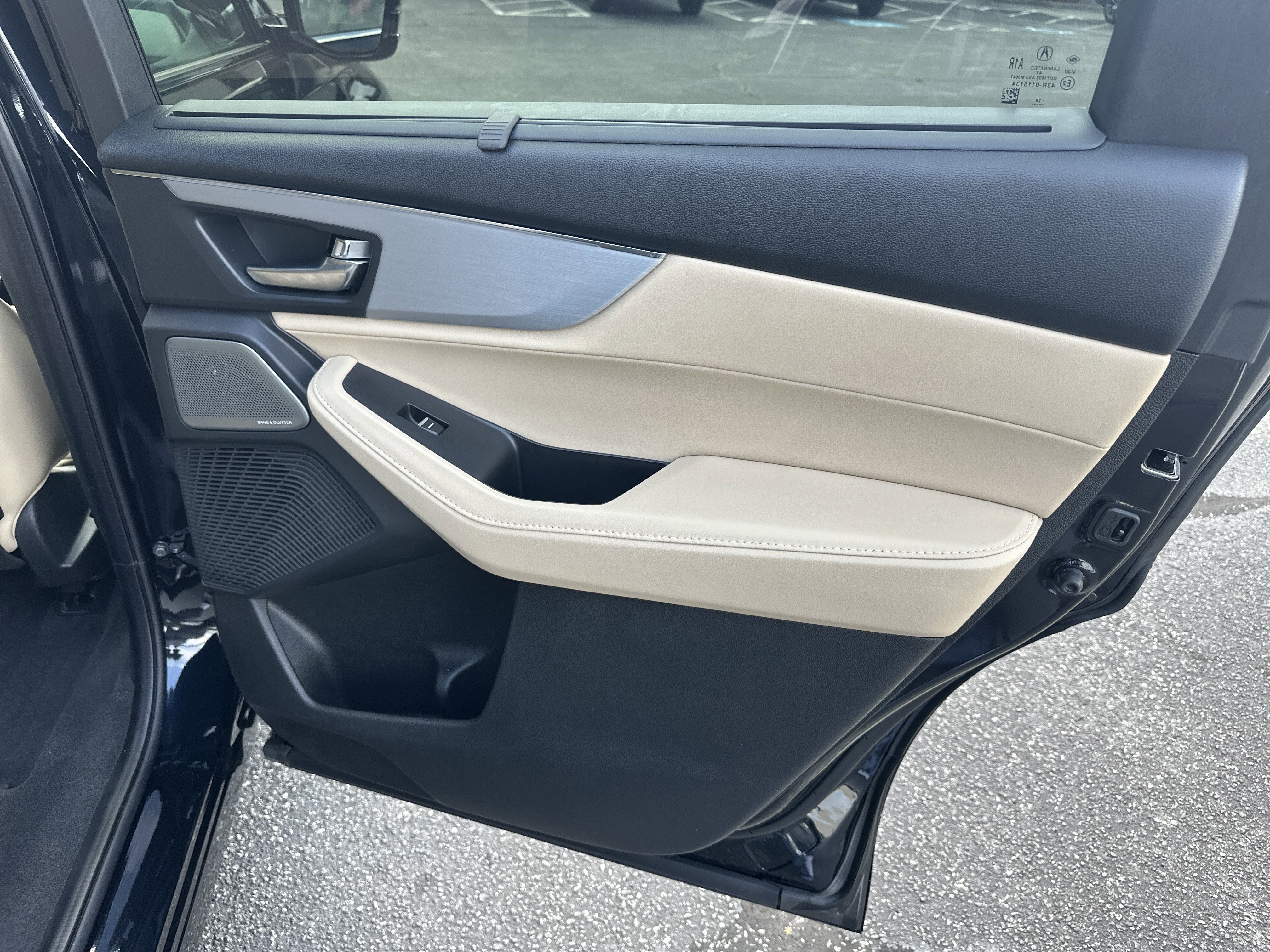 Used 2025 Majestic Black Pearl Acura w/Technology Package image 18
