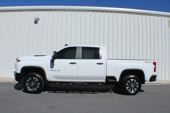 Certified Used 2021 SUMMIT WHITE Chevrolet Custom image 5