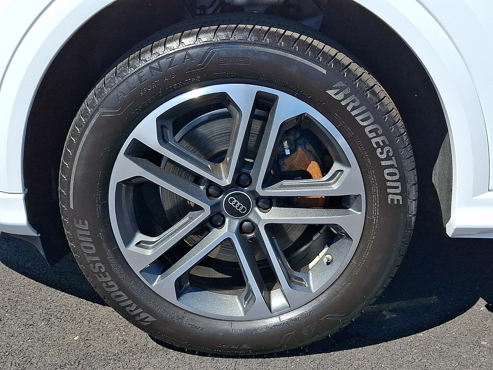 Certified Used 2025 Arkona White   Z9z9 Audi Premium image 8