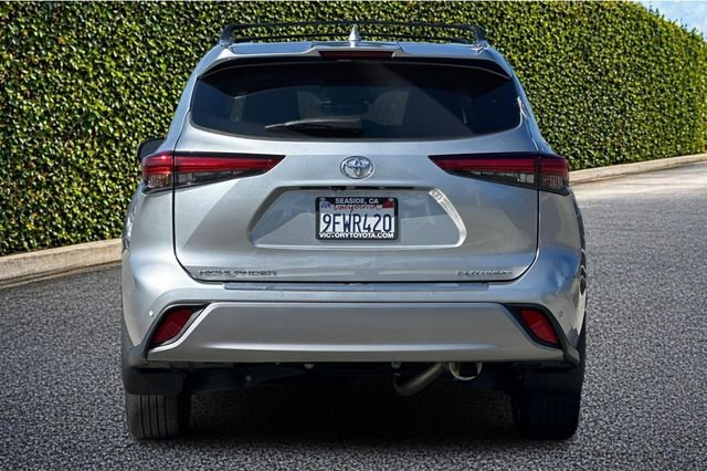 Used 2023 Silver Toyota Platinum image 5