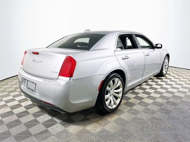 Pre-Owned 2018 Chrysler 300 Limited