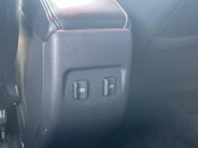 Used 2022 Gray Nissan SR image 17