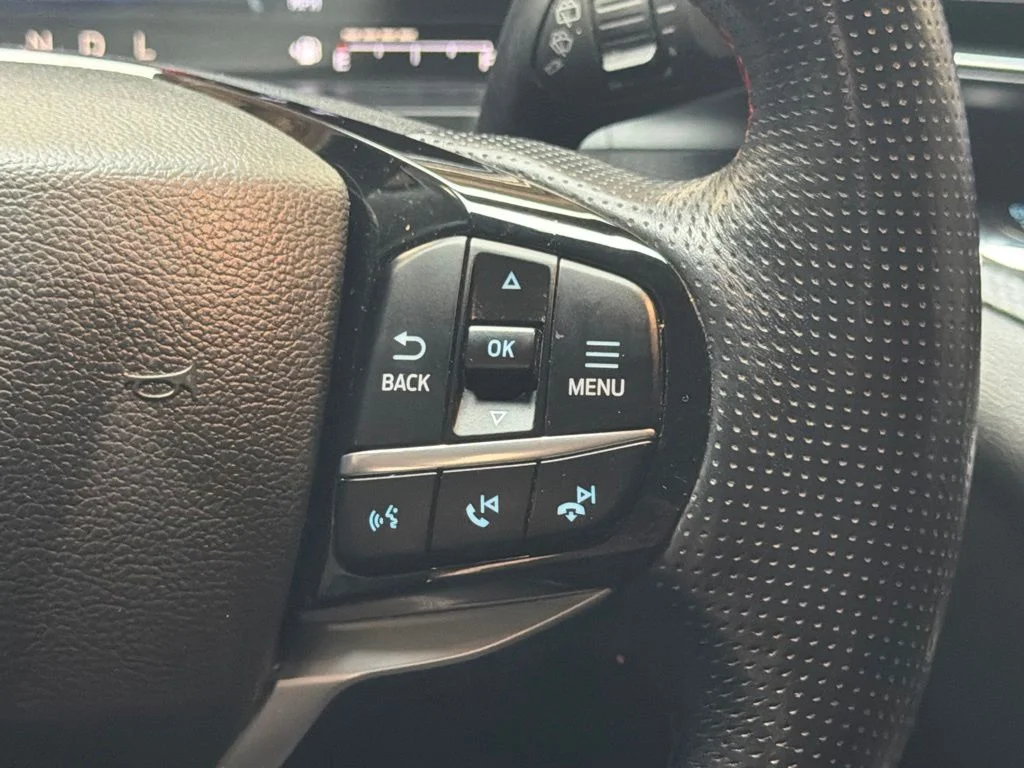 Used 2022 Agate Black Metallic Ford ST-Line image 22