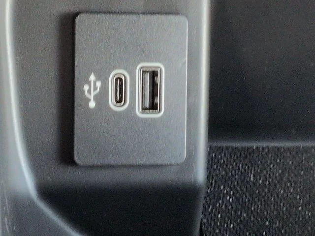 New 2026 Carbonized Gray Metallic Ford XLT image 21