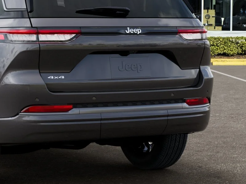 New 2026 Baltic Gray Metallic Clear-Coat Exterior Paint Jeep Limited image 13