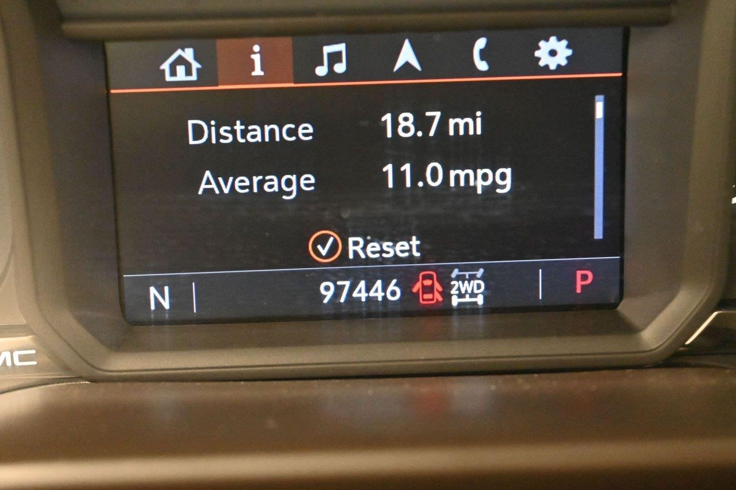 Used 2019 Summit White GMC SLT image 21