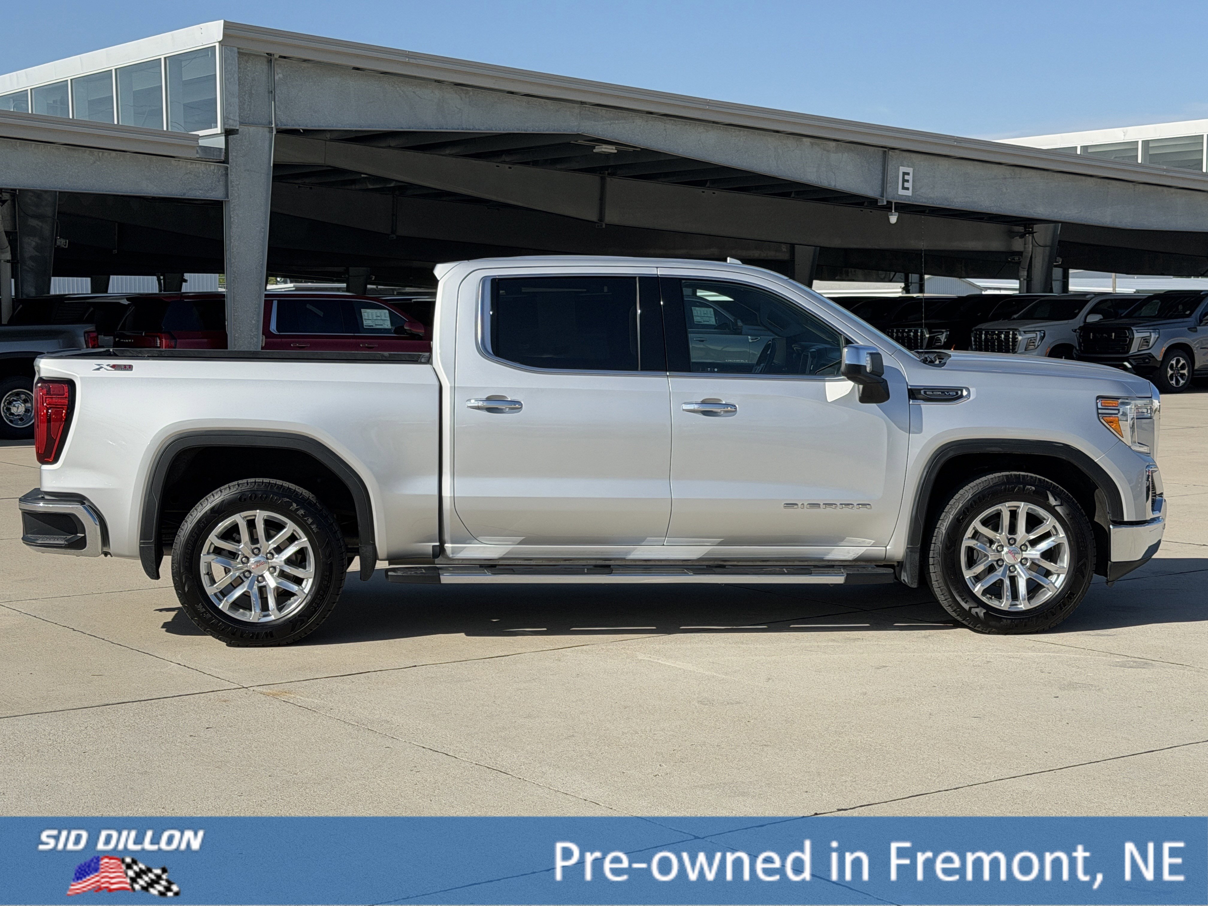 Used 2021 QUICKSILVER METALLIC GMC SLT image 3