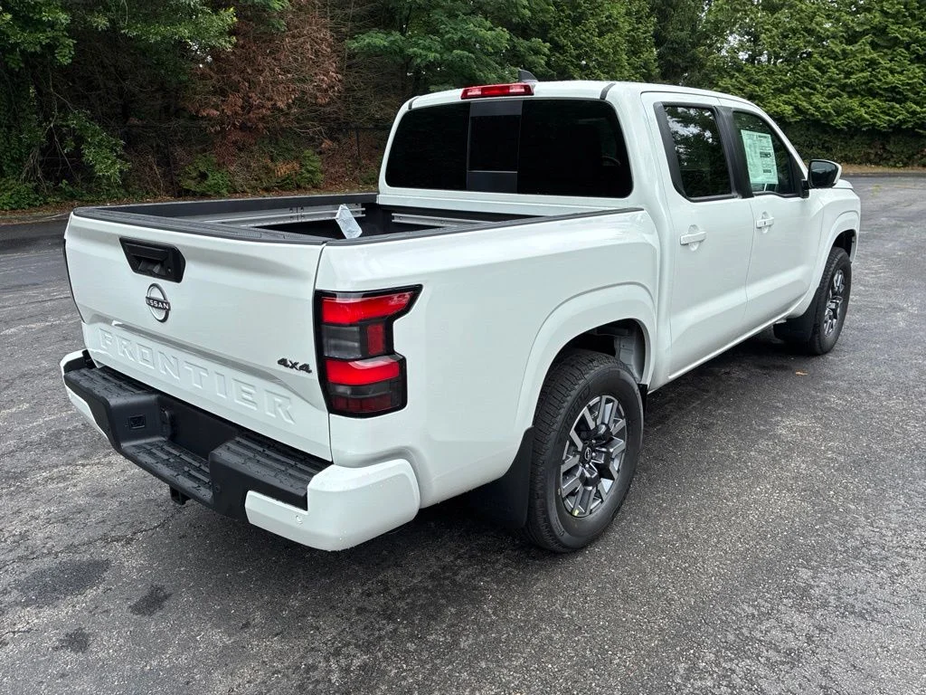 New 2026 Glacier White Nissan Crew Cab SV image 7