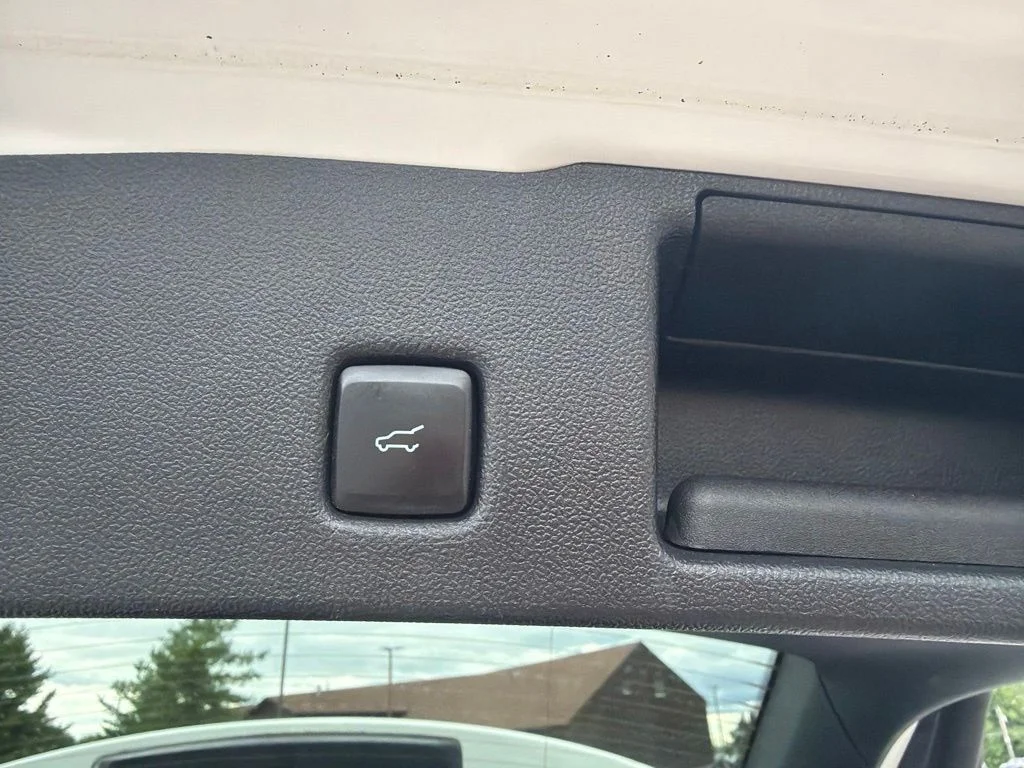 Used 2020 White Ford SEL image 47