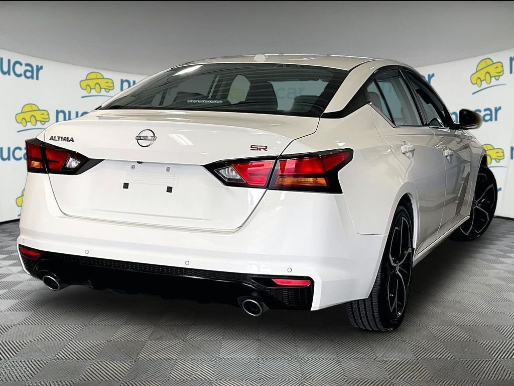Certified Used 2024 White Nissan 2.5 SR image 6