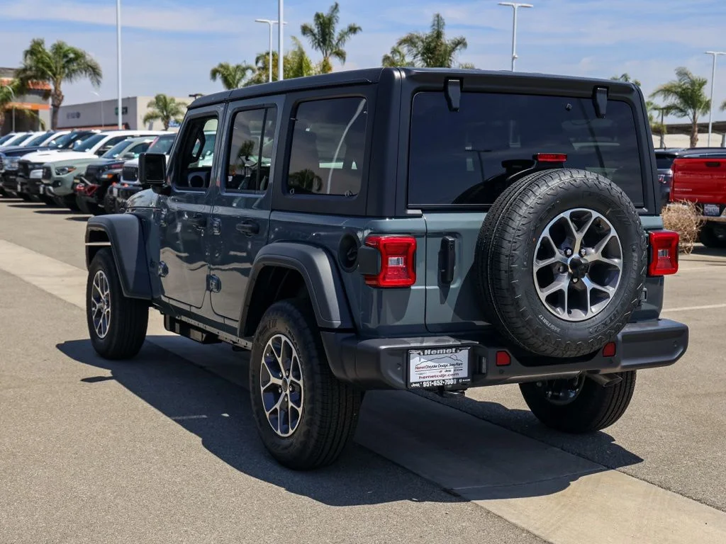 New 2026 Anvil Clear-Coat Exterior Paint Jeep Sport S image 5