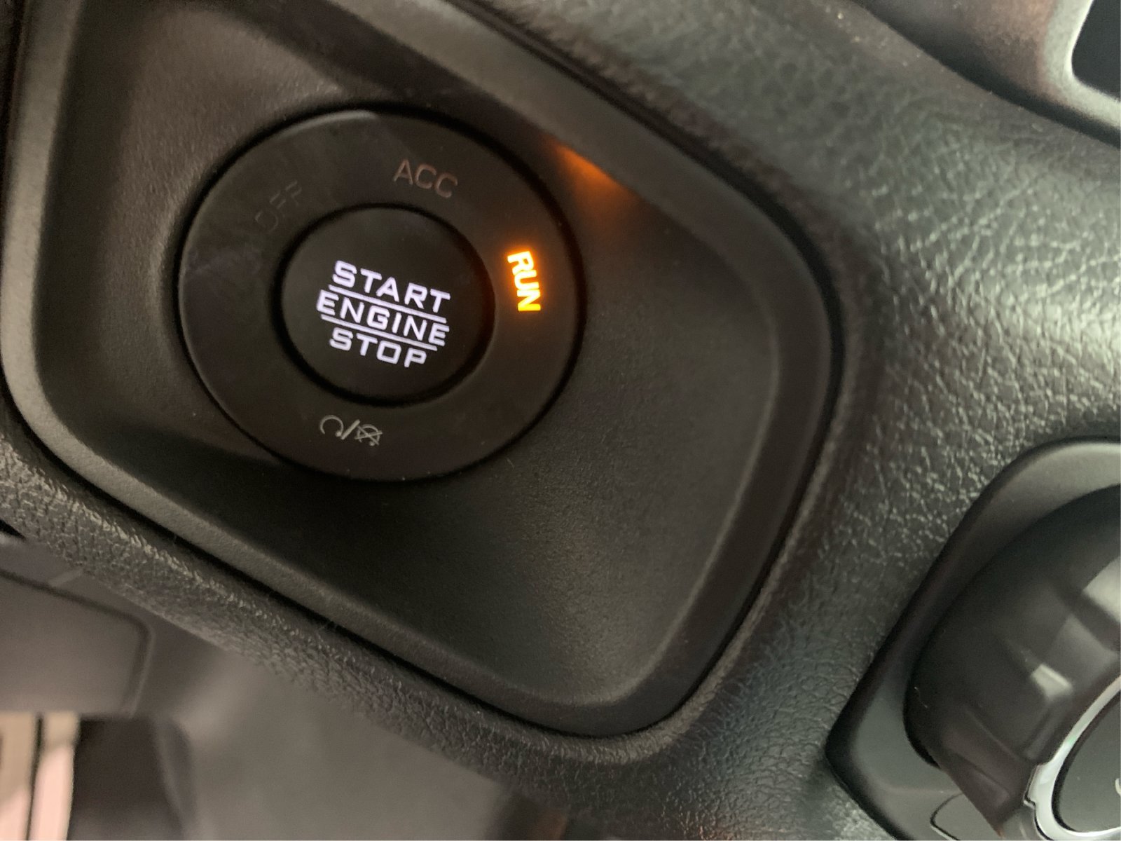 New 2026 Reign Exterior Paint Jeep Sport S image 27