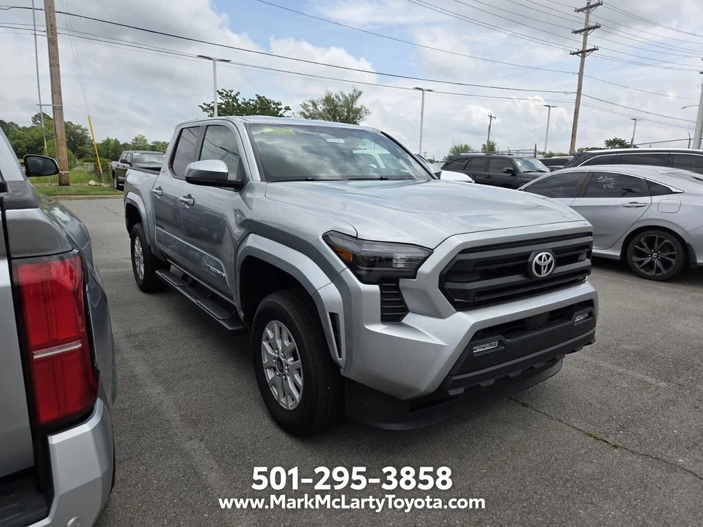 Used 2025 Silver Toyota SR5 image 3