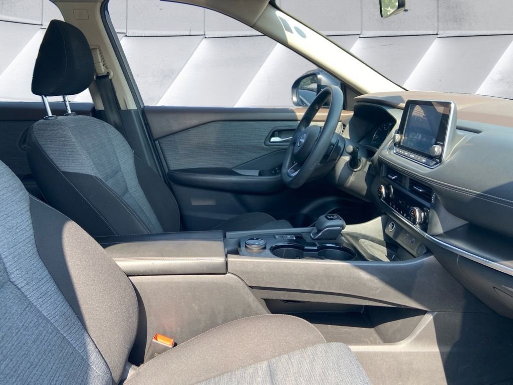 Used 2023 Gray Nissan SV image 12