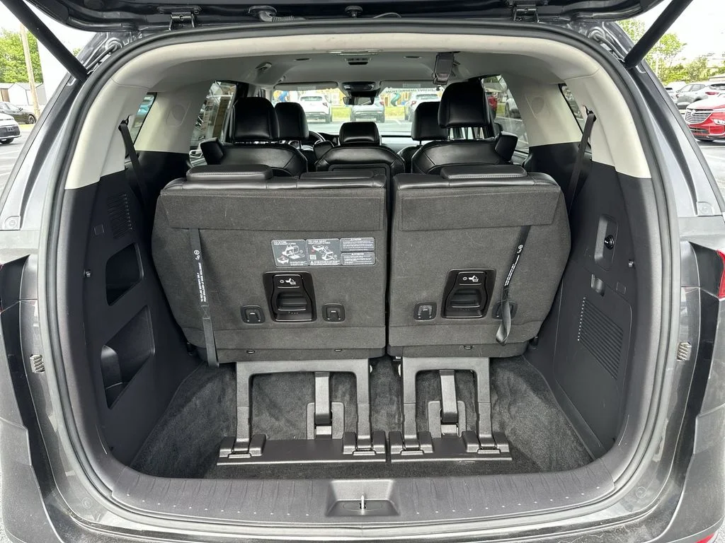 Used 2024 Gray Kia EX image 30